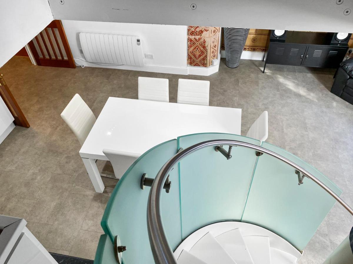 Rare 1-Bed Church Converted Apartment In ロンドン エクステリア 写真