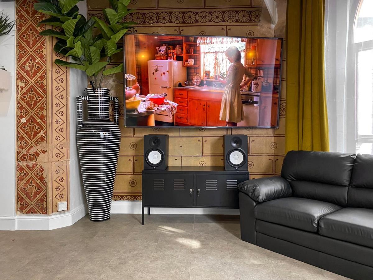Rare 1-Bed Church Converted Apartment In ロンドン エクステリア 写真